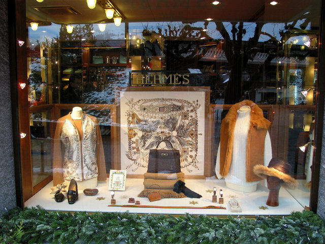 Lifestyle in Gstaad - cars and fashion
