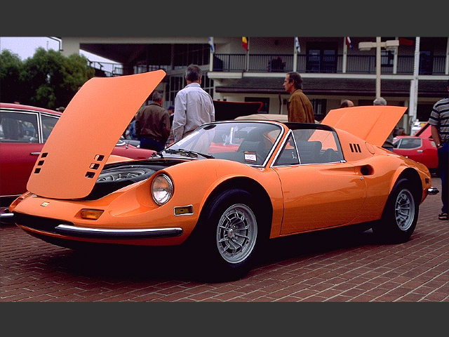 Special Campagnolo rims and flared wheel arches and Daytona seats