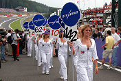 Proximus Grid Girls