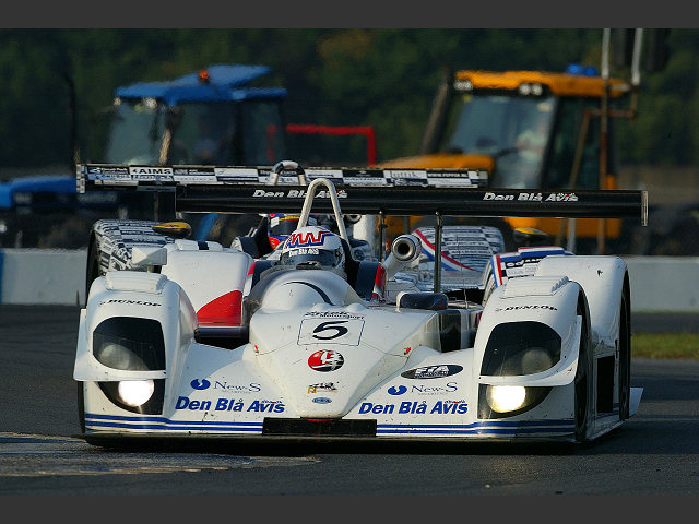 Andy Wallace's chase for victory was thwarted when then transmission failed on his DBA4-03S Zytek