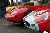 20 Ferrari 250 GTO/64 ch.Nr.4399gt Sam Hancock/Jean-Marc Gounon;19 Ferrari 250 GTO s/n 3767GT Joe Bamford/Alain de Cadenet