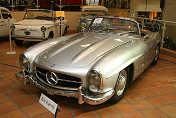 Mercedes 300 SL Roadster s/n 19804210002512 ... 247 1960 Mercedes-Benz 300SL Roadster   19804210002512€180,000 to 220,000 Sold €165,000