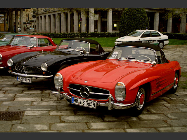 Mercedes 300 SL Roadster & BMW 507