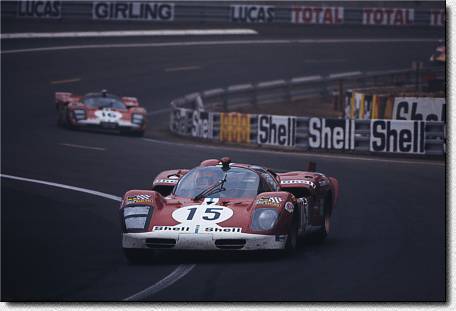 Le Mans 24 h 1970: Two of three Ferraris that were entered by the Swiss Scuderia Filipinetti: The 512S s/n 1016 (no. 15) for Müller/ Parkes and the 512S s/n 1032 (no. 16) for Moretti/ Manfredini. Both retired.