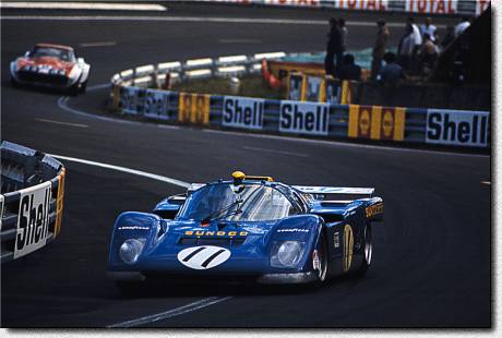 Le Mans 24 h 1971: The 512M s/n 1040 of Donohue/ Hobbs later became famous as the Sunoco Ferrari . The this race, the blue car retired.