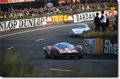 Le Mans 24 h 1967: The 412P s/n 0848 of the Swiss Scuderia Filipinetti retired in the 7th hour. It was driven by Jean Guichet and Herbert M�ller. 