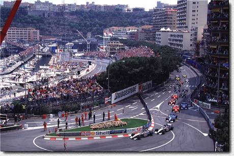 The grid after the start in Saint Devote 