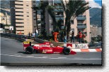 Durch die Stra�en von Monte Carlo hindurch (hier in der Loews-Kurve) qualifizierte sich Emanuele Pirro f�r den 9. Startplatz, doch dann versagte beim Vorstart der Motor. 