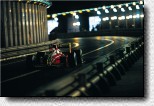 Durch die Stra�en von Monte Carlo hindurch (hier im Tunnel) qualifizierte sich Emanuele Pirro f�r den 9. Startplatz, doch dann versagte beim Vorstart der Motor. 
