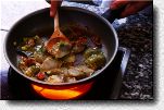 Carciofi e Pisellini alla Romana - Zubereitung