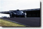 Das charakteristische Merkmal des McLaren F1 ist die Position des Lenkrads in der Mitte.