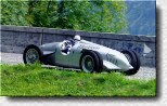 Emanuele Pirro geno� die Fahrt, obwohl er das Ziel wegen des zu kleinen Tanks des Auto Union nicht erreichte. 