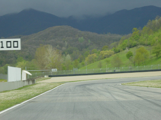 Here you are doing about 190 Kmh, and you wont brake for at least another 50 meters. F1 & Motorcycles do about 320 Kmh... - heading towards San Donato