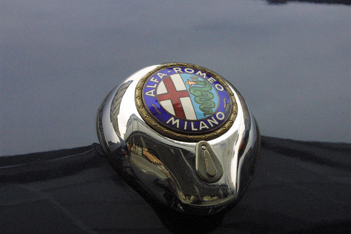 Alfa Romeo Giulietta Spider blue