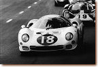 Le Mans 24h 1966: The 365 P2 s/n 0838 of the N.A.R.T. got a new body from Drogo for the 66 season. The car with its long tail was nicknamed White Elephant. At Le Mans, Masten Gregory and Bob Bondourant retired in the 9th hour