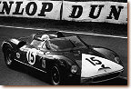 Le Mans 24 h 1964: The 330 P s/n 0810 of the N.A.R.T. retired. It was driven by P. Rodriguez/ Hudson