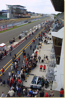 Saturday at scrutineering