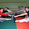 The day began early for the Audi works pilots during their fitness camp in St. Moritz: Even before breakfast, for Christian Pescatori, Johnny Herbert, Rinaldo Capello, Emanuele Pirro, Tom Kristensen and Frank Biela (from left) stretching was on the programme
