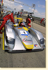 Rinaldo Capello during a pit stop